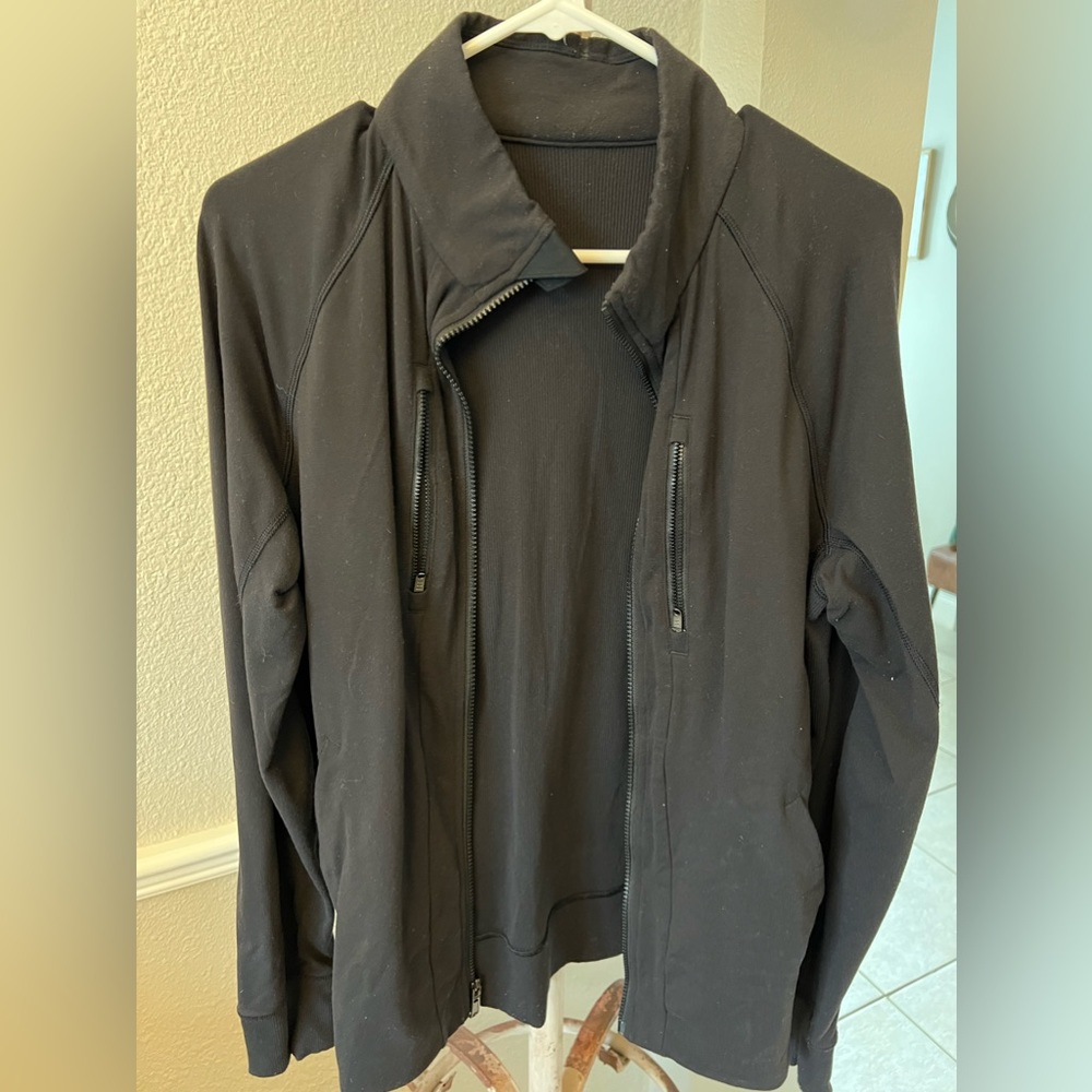 Lululemon jacket size S